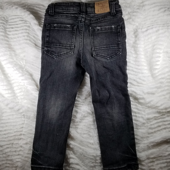 3/$12 Osh Kosh distressed toddler jeans - Picture 2 of 5